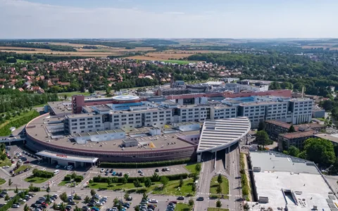 Vue aérienne du site Sud du CHU Amiens-Picardie en 2021
